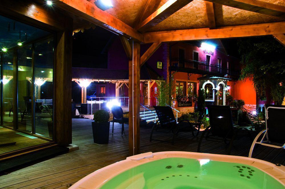 Hotel Restaurant Le Velleda Grandfontaine  Exterior foto