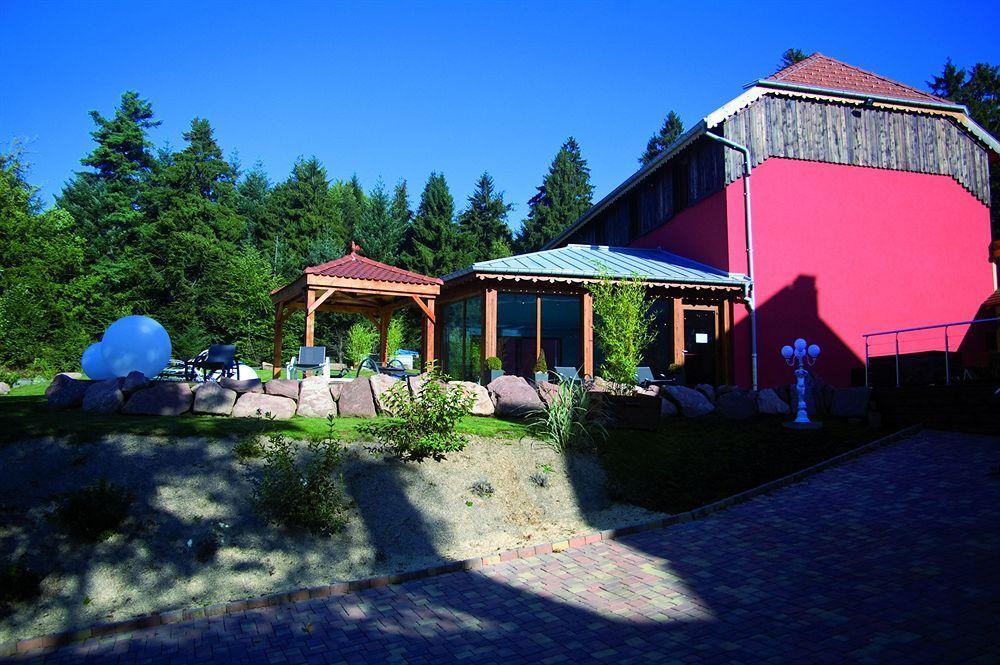 Hotel Restaurant Le Velleda Grandfontaine  Exterior foto